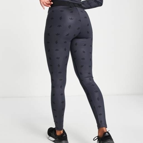 Adidas Women’s 7/8 Logo Allover Print Leggings - Picture 6 of 6